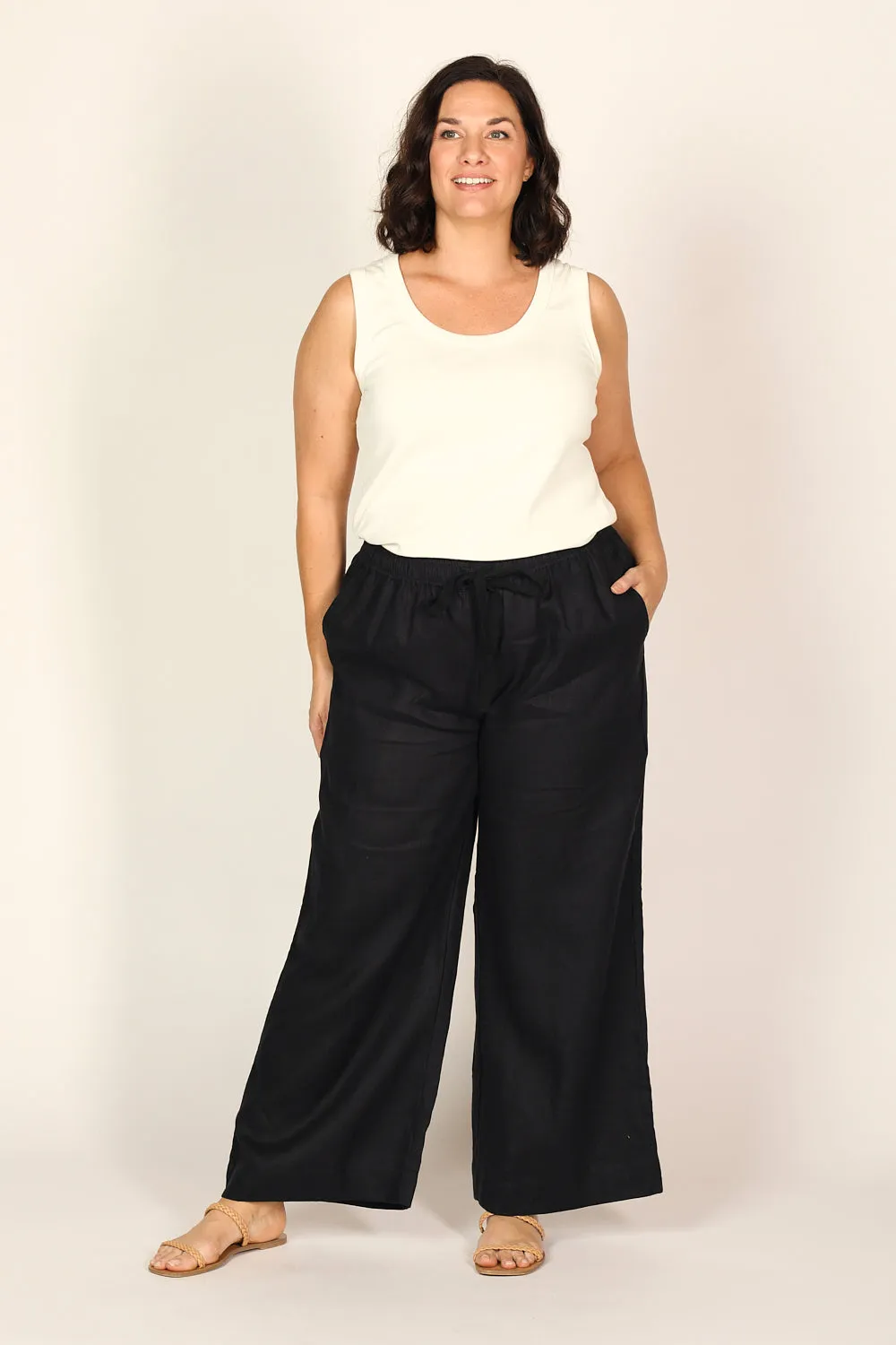 Breezy Relaxed Linen Pant in Black