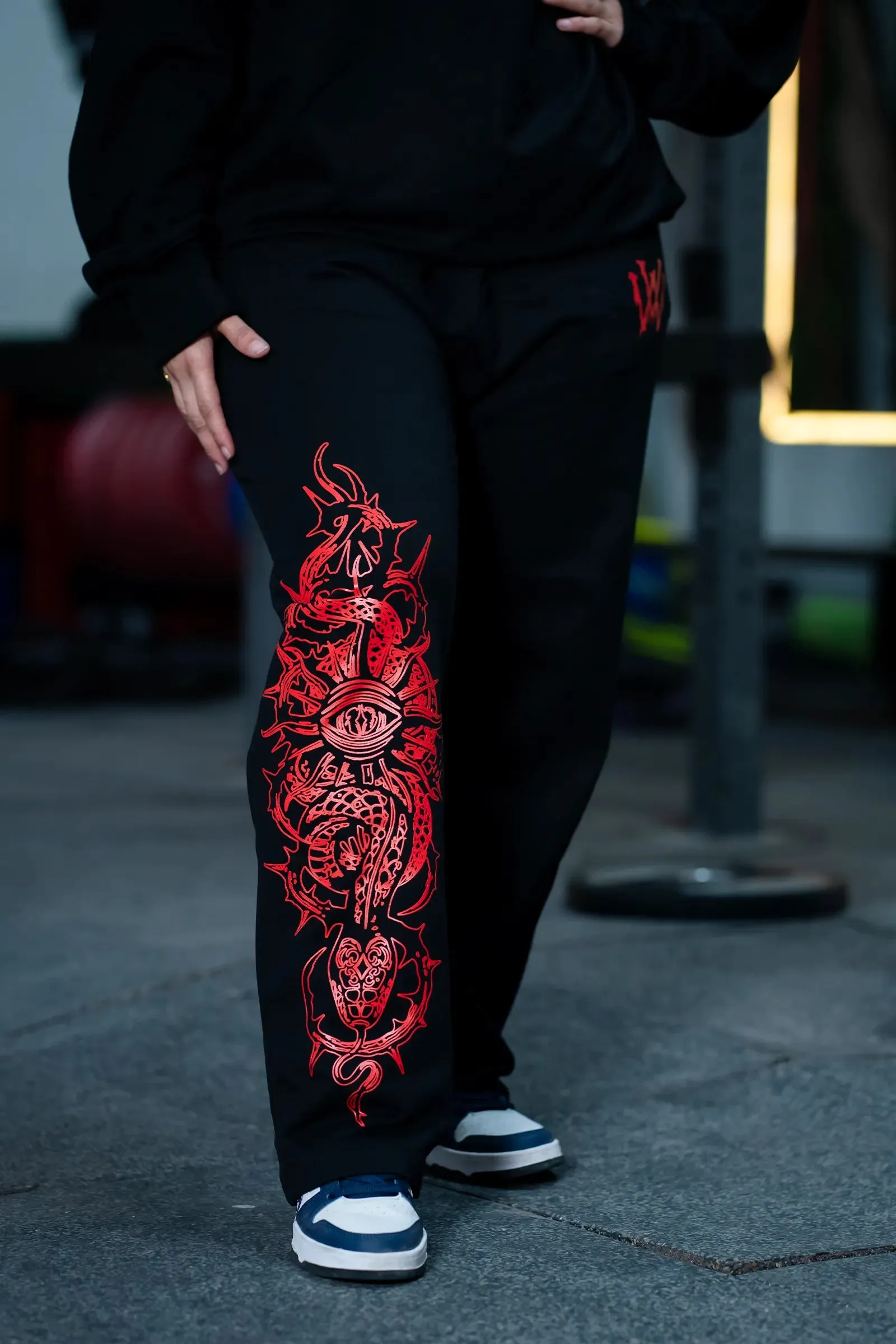 RED STRIKE COUTURE SWEATS (BLACK)