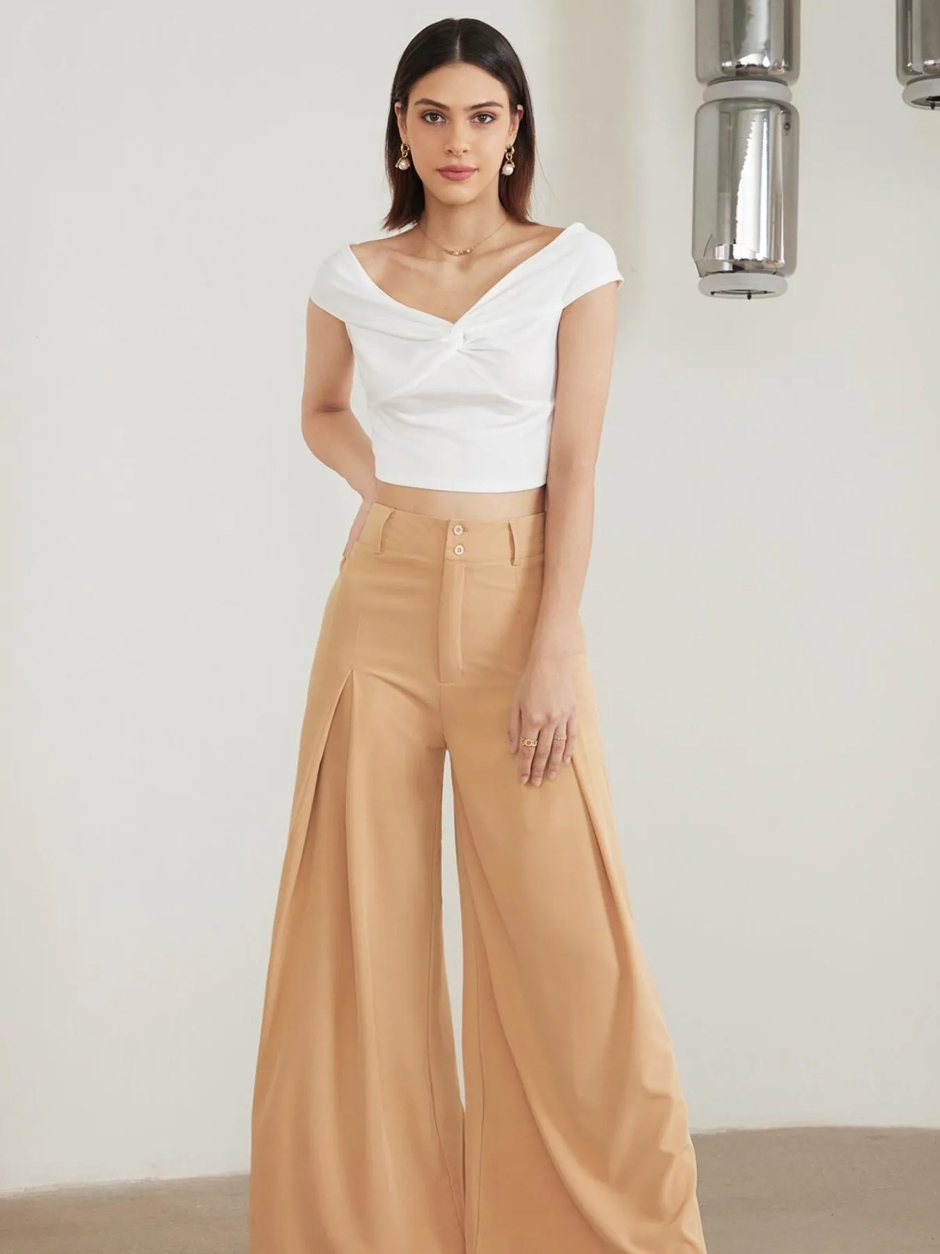 Ruched Twist V Neck Crop Top